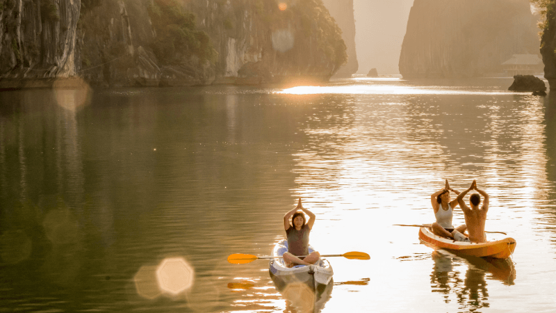 Kayaking in Lan Ha Bay