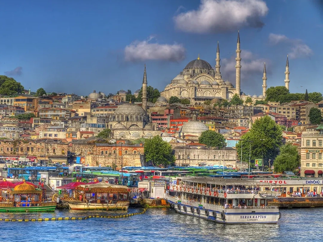 Süleymaniye Camii Boğaziçi Nehri İstanbul